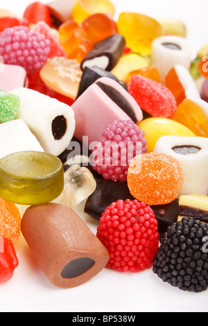 Auswahl an bunten Süßigkeiten Stockfoto