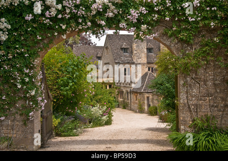 Asthall Manor, das ehemalige Wohnhaus der Familie Mitford; einen Wohnsitz der Mitford Schwestern Stockfoto