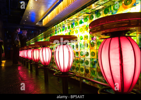 China, Shanghai. Bar im Bezirk Xin Tian Di Bar. Stockfoto