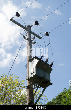 Mast montiert drei Phase Transformator-1 Stockfoto
