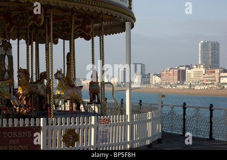 Karussell auf Brighton Pier, UK Stockfoto