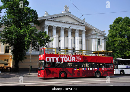 City-Tour-Bus und Russisches Kulturzentrum, bloße Puiestee, Tallinn, Harjumaa, Estland Stockfoto