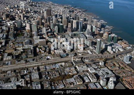 Luftaufnahme über dem Bankenviertel Innenstadt von San Francisco Kalifornien Stockfoto