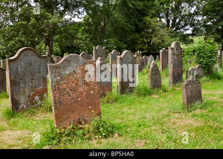 Der Friedhof neben Lanercost Priory. Stockfoto