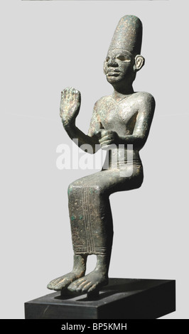 5321. Bronzefigur eine sitzende weibliche Gottheit, vielleicht Cnaanite. Syrien, ca. 1000-800 v. Chr. Stockfoto