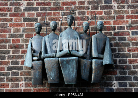 Skulptur auf Hertford Castle Hall der Generalsynode der All England Kirche Stockfoto