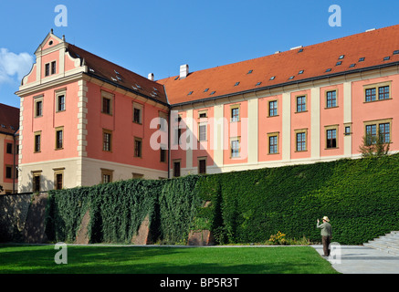 Innenhof des ehemaligen Jesuiten zu überführen, jetzt Center of Arts der Palacký-Universität in Olomouc, Tschechische Republik Stockfoto