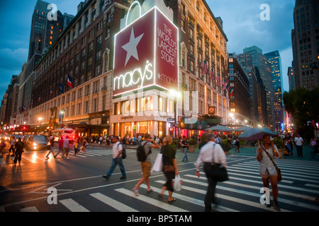 Das Flaggschiff Herald Square Macy Kaufhaus in New York Stockfoto