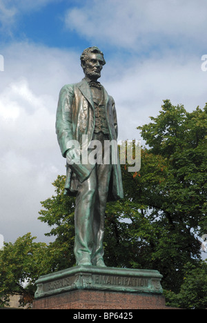 Abraham Lincoln vom amerikanischen Bildhauer George E. Bissell (1839 – 1920), in alten Calton Burial Ground, Edinburgh, Schottland. Stockfoto