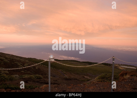 Die Schatten von La Palma, mit Gran Telescopio Kanarienvögel in der forground Stockfoto