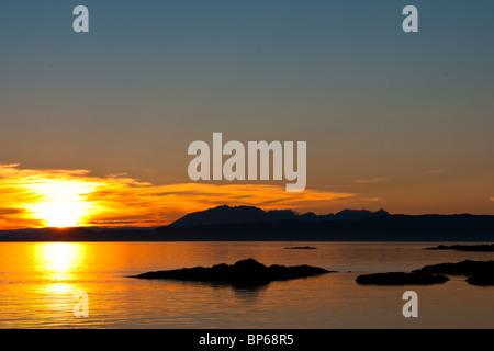 Sonnenuntergang über den Punkt of Sleat auf der Isle Of Skye Stockfoto