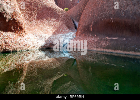 Mutitjulu Wasserloch Stockfoto