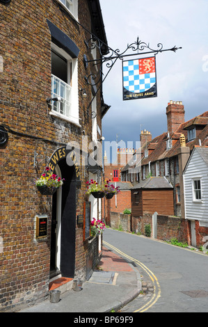 Die Lewes Arms Pub im Stadtzentrum von Lewes UK Stockfoto