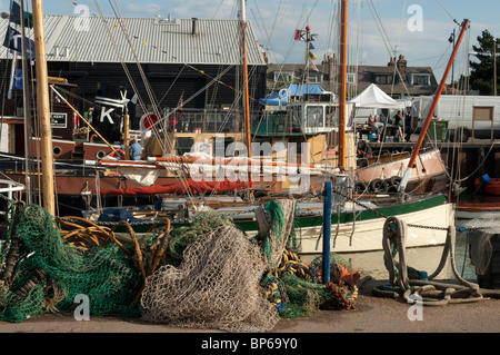 traditionelle Auster Jollen in Whitstable Hafen Kent England uk Stockfoto