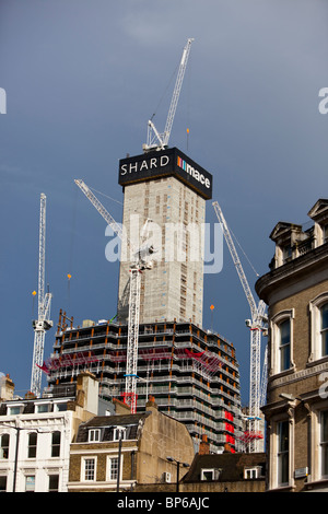 Der Shard London Bridge aka Shard des Glases und 32 London Brücke im Bau, London, SE1, England, UK. Stockfoto