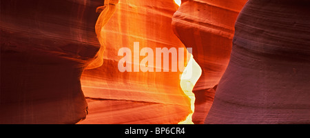 Sandsteinmauern im Antelope Canyon. Utah. Stockfoto