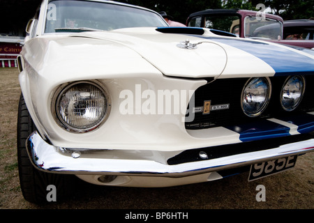 Klassiker auf der gemeinsamen 2010 Harpenden Mustang Shelby Cobra Stockfoto