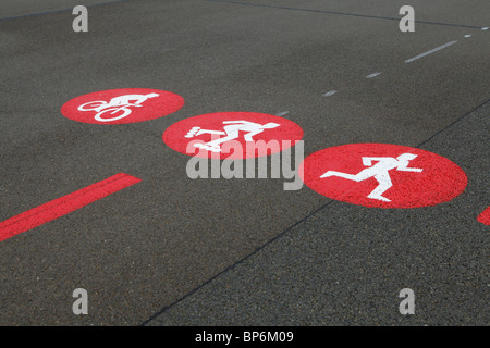 Detail der Zeichen auf einer Straße Stockfoto