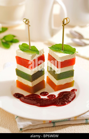 Käse und Gelee Turm. Rezept zur Verfügung. Stockfoto