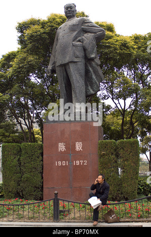 China, Shanghai. Mao Statue in den Bund (Zhongshan Road). Stockfoto