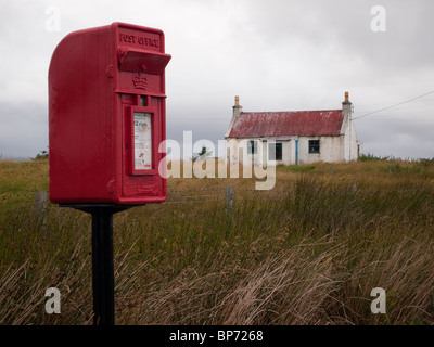 Alten Croft mit Briefkasten, North Uist Stockfoto