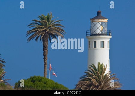 Vicente Leuchtturm und palm Tree, Point Vicente, Halbinsel Palos Verdes, Kalifornien Stockfoto