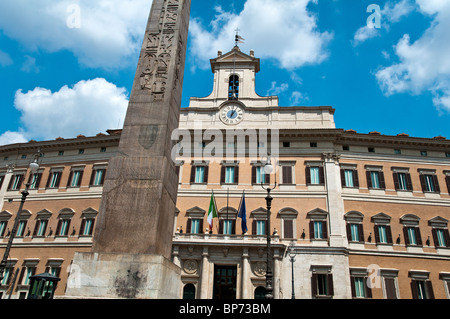 Palazzo Montecitorio, Sitz der italienischen Abgeordnetenkammer, Rom, Italien Stockfoto