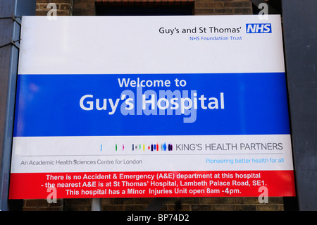 Willkommen Sie bei Guy's Hospital Zeichen, Southwark, London England, UK Stockfoto