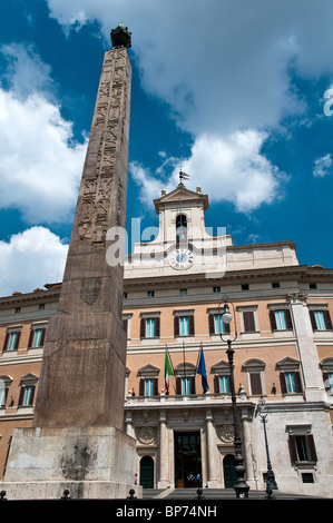 Palazzo Montecitorio, Sitz der italienischen Abgeordnetenkammer, Rom, Italien Stockfoto