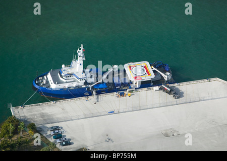 Luftaufnahme über Florida Responder Verschmutzung Kontrolle Schiff angedockt Port of Miami Florida Stockfoto