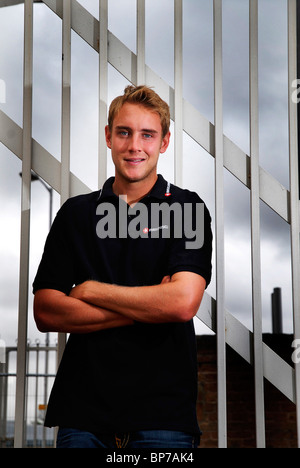 England Cricketer Stuart Broad an der Nottingham Trent Bridge 26.07.2010. Foto von John Robertson. Stockfoto