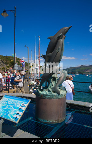 Barmouth, Hafen, Delphin Statuen, Boote, North Wales, UK Stockfoto