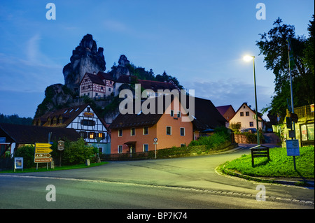 Tuechersfeld, ein Dorf gebaut auf Felsen, kleine Schweiz, Bayern, Deutschland, Europa Stockfoto