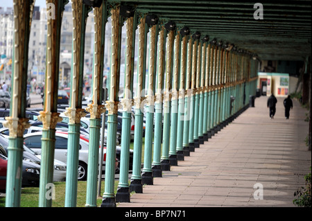 Altes Eisen unterstützt auf Madeira Drive, Brighton, Sussex, UK Stockfoto