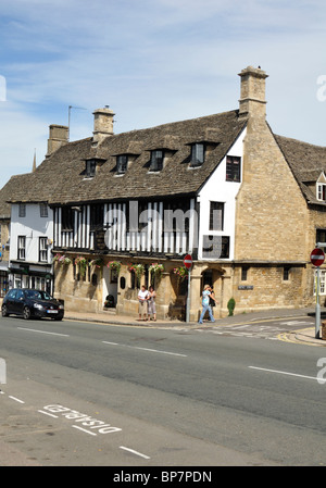 Burford High Street, Cotswolds, England, Vereinigtes Königreich. Stockfoto