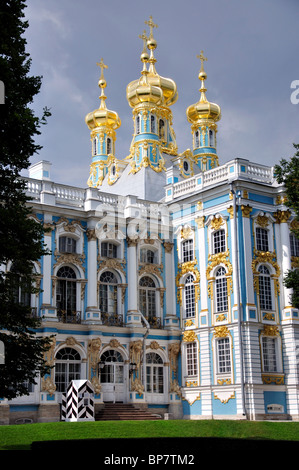 Ansicht des goldenen Zwiebeltürme, der Katharinenpalast, Puschkin, Sankt Petersburg, nordwestlichen Region, Russland Stockfoto
