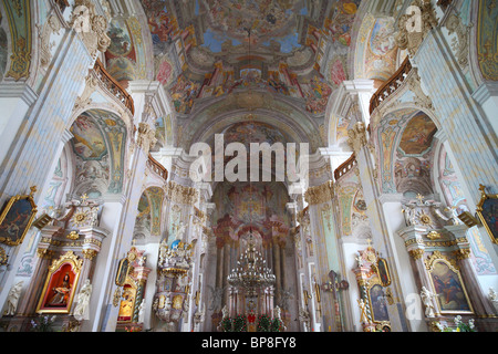 Barocco Interieur der Heilig Kreuz Kirche Brzeg niedriger Schlesien Polen Polen Jesuit Jesuiten Trompe l'oil Kuppel Andrea Pozzo Stockfoto