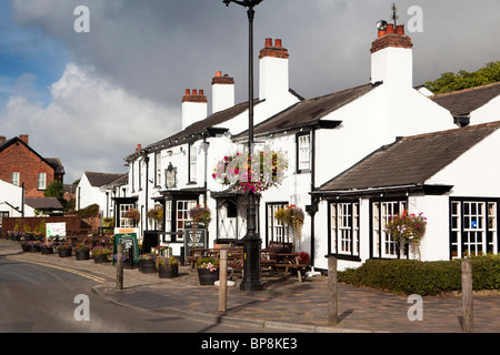 Großbritannien, England, Merseyside, Southport, Churchtown, Fett Arms Pub gebaut im Jahre 1637 Stockfoto