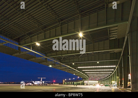 Flughafen Tempelhof, Vordach, Berlin, Deutschland Stockfoto