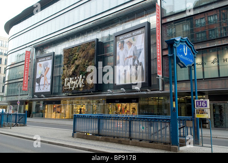 Galeris Lafayette Einkaufszentrum Aufbau außen Berlin City Deutschland Europa Stockfoto