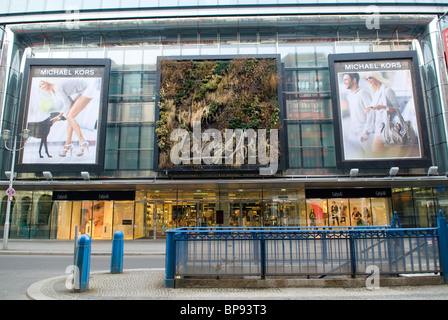 Galeris Lafayette Einkaufszentrum Aufbau außen Berlin City Deutschland Europa Stockfoto