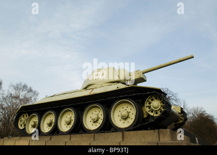 Russische Panzer an die sowjetische Denkmal-Berlin-Deutschland Stockfoto