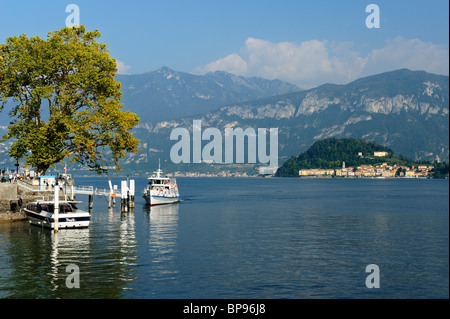 Blick über den Comer See, Bellagio und Grigne, Tremezzo, Lombardei, Italien Stockfoto