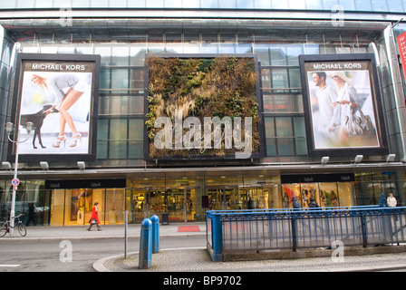 Galeris Lafayette Einkaufszentrum Aufbau außen Berlin City Deutschland Europa Stockfoto