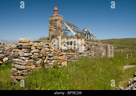 Einmal eine Insel Croft Haus, nun leer und verlassen, Insel Berneray äußeren Hebriden. Schottland. SCO 6349 Stockfoto