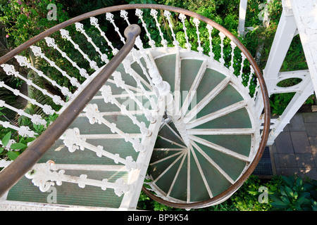 Eine Wendeltreppe im gemäßigten Haus in Royal Botanic Gardens, Kew, London, England Stockfoto