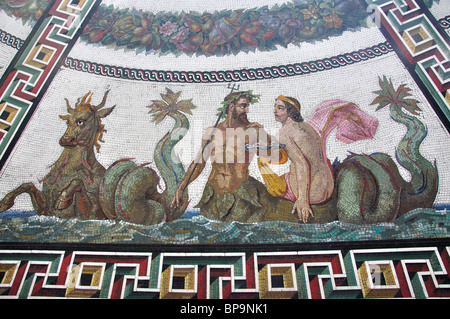 Das römische Bodenmosaik im Pavillon Halle, Eremitage, Sankt Petersburg, nordwestlichen Region, Russland Stockfoto