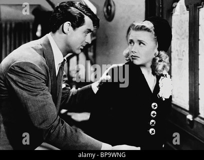 CARY GRANT, PRISCILLA LANE, Arsenic and Old Lace, 1944 Stockfoto