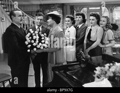 JOHN GARFIELD CLAUDE RAINS FAY BAINTER LOLA LANE GALE SEITE ROSMARIN LANE PRISCILLA LANE TÖCHTER MUTIG (1939) Stockfoto