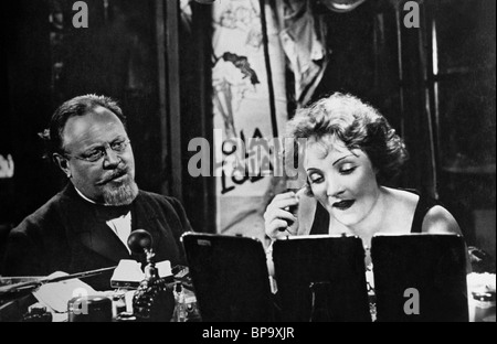 EMIL JANNINGS, Marlene Dietrich, DER BLAUE ENGEL, 1930 Stockfoto